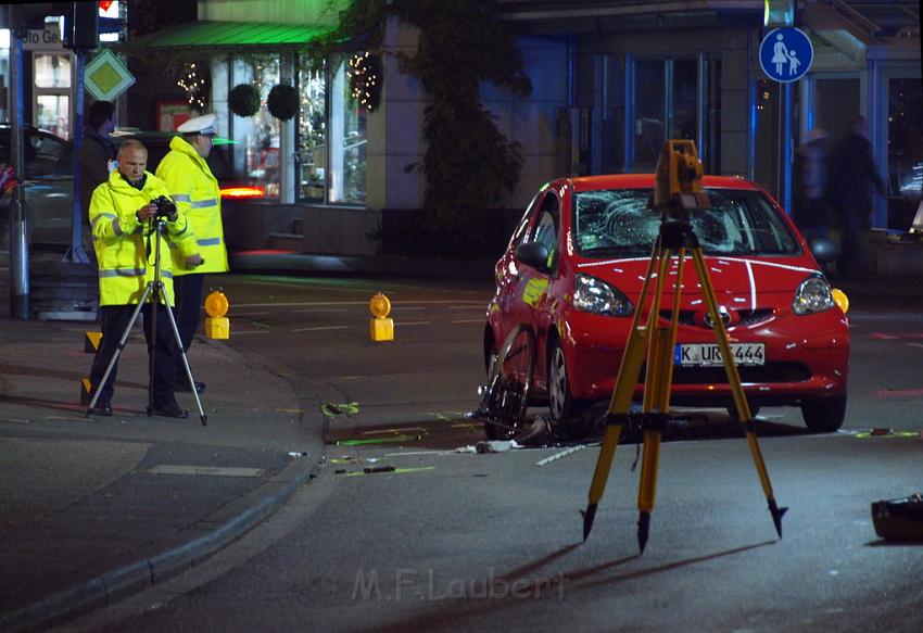 VU Rad gegen PKW Koeln Rath Roesratherstr Eilerstr P35.JPG